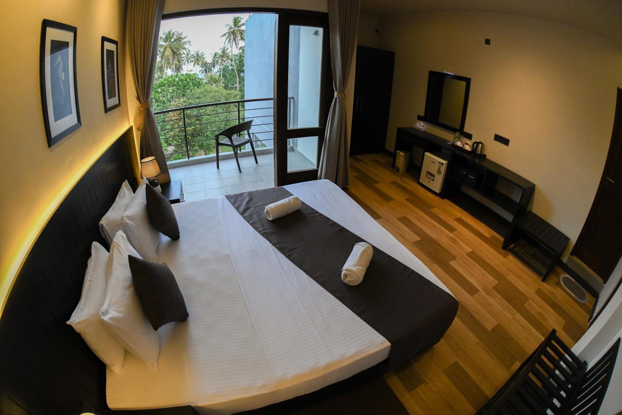 Hiriketiya Beach Resort Dickwella Exterior foto